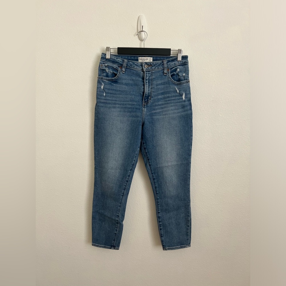 Abercrombie & Fitch Curve Love The Super Skinny Ankle, High Rise Jeans, Short